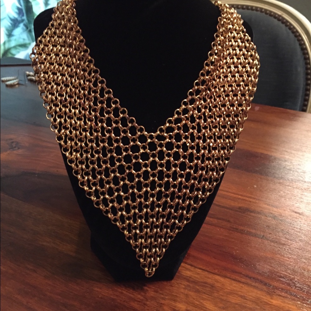 Gold toned mesh necklace